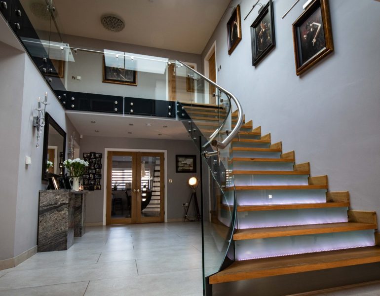 Sweeping curved glass balustrade